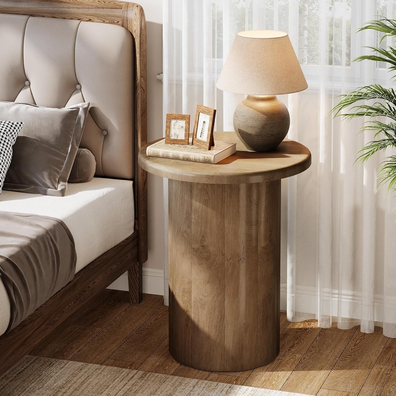 19.6" Side Table, Farmhouse Round End Table Nightstand with Fluted Base