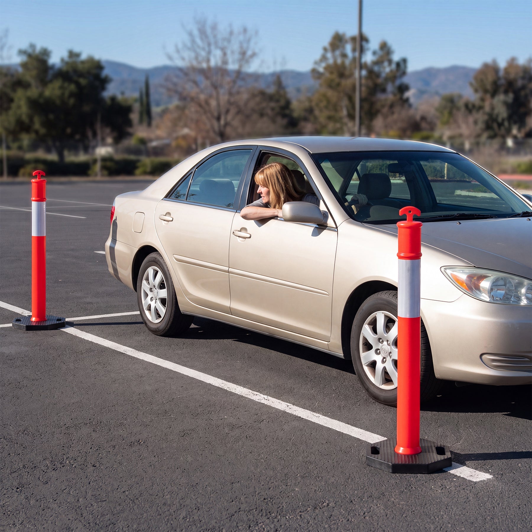 45" Reflective & Glow-in-the-Dark Traffic Delineator Posts with Heavy Rubber Base & Connecting Chains
