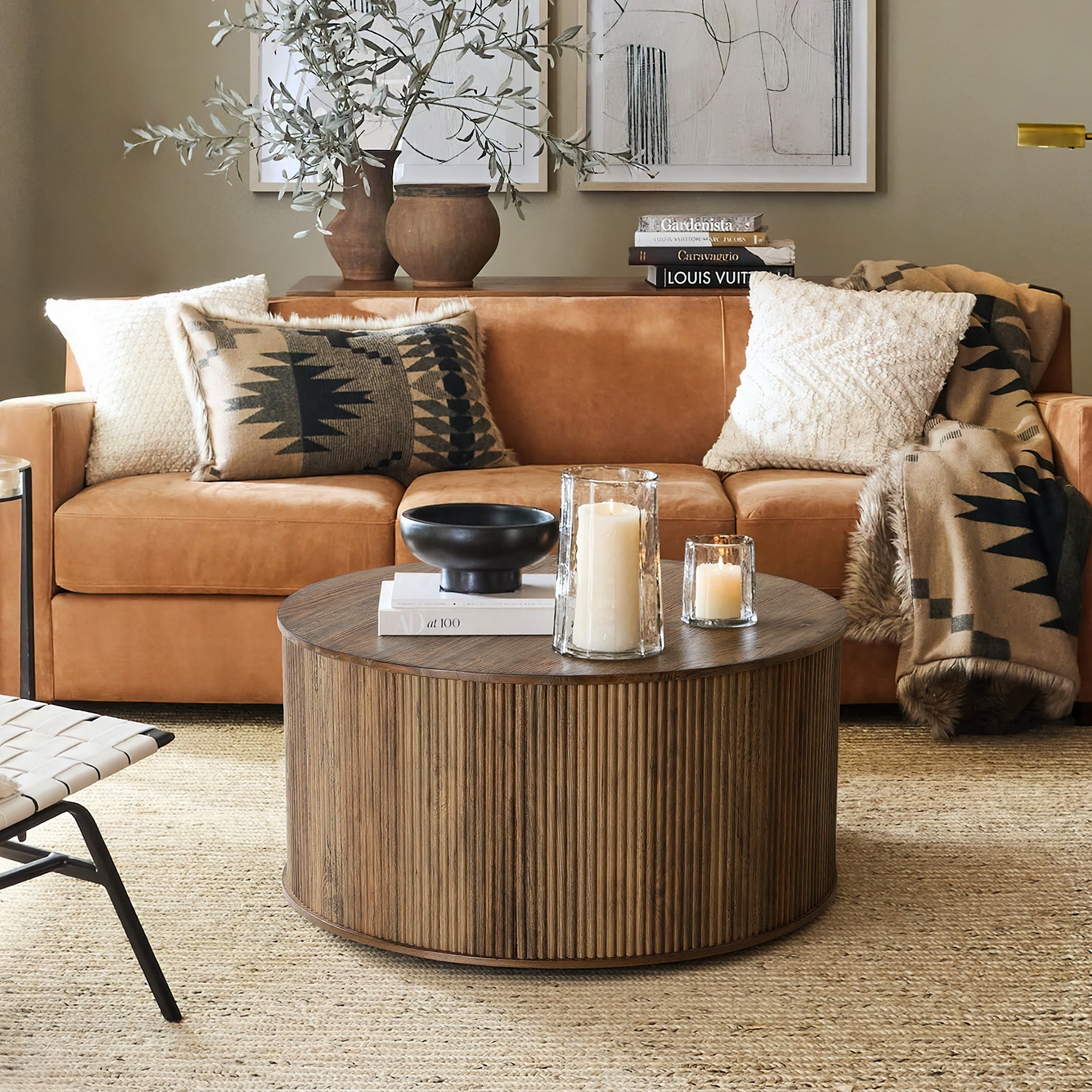 31.5" Round Coffee Table, Modern Center Table with Wooden Veneer Top