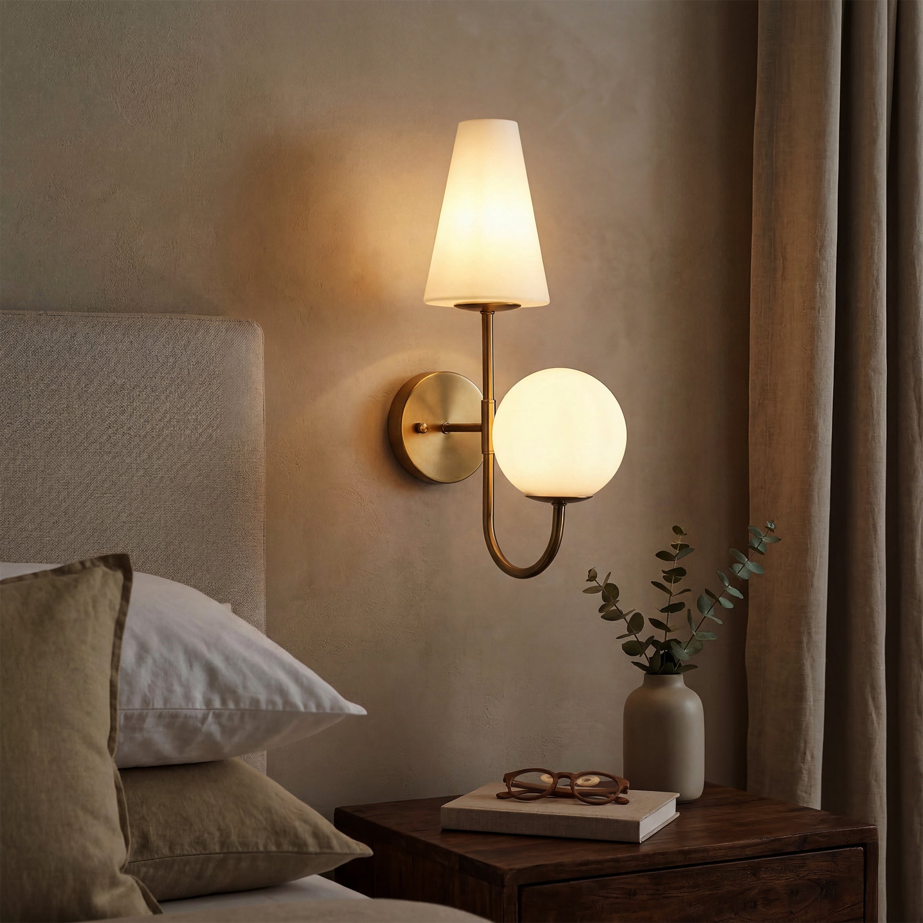 Double-Headed Wall Sconce, Elegant Wall Lamp Light Fixtures with Glass Shade