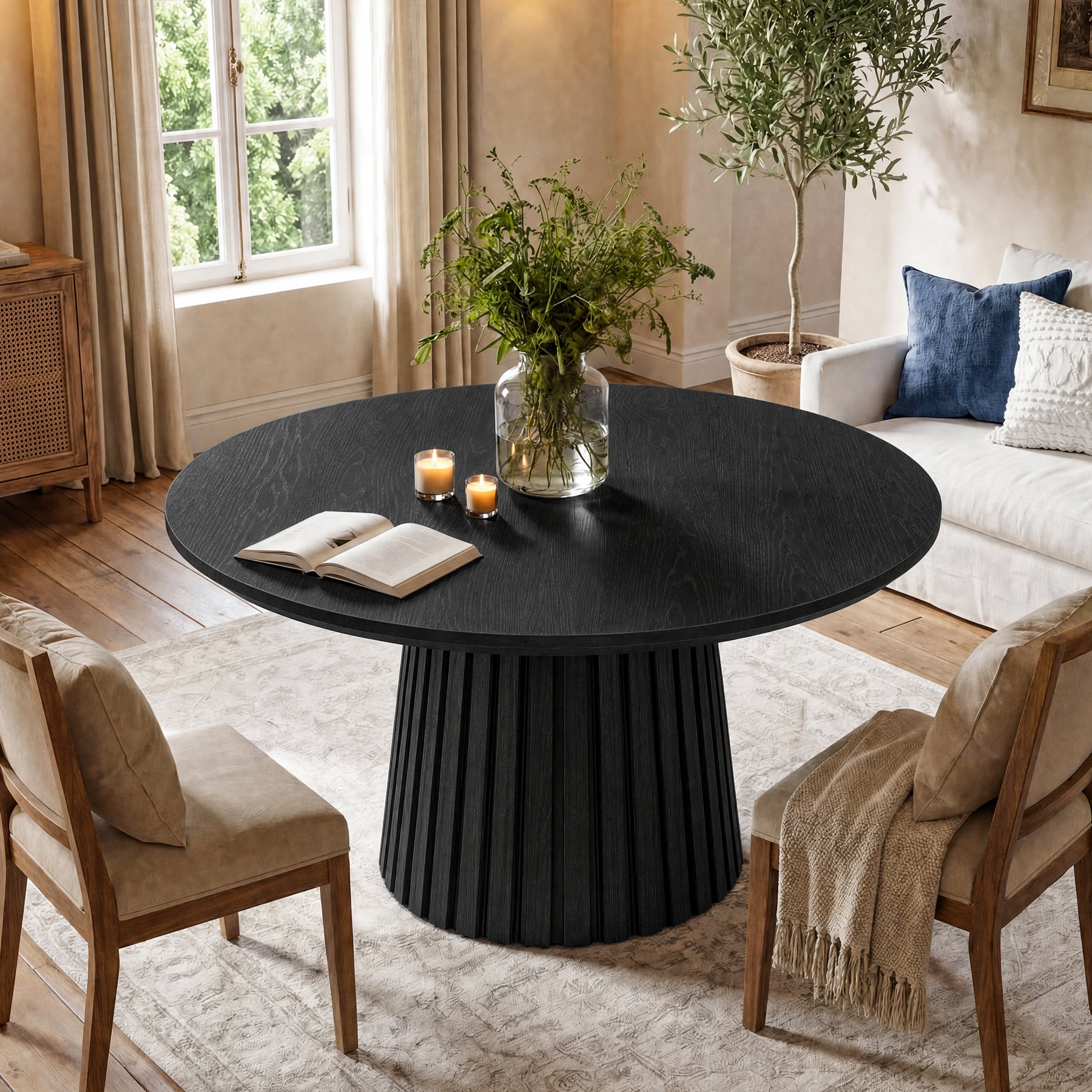 47.3-Inch Solid Wood Round Dining Table, Fluted Base Table for 4-6 People Dining Room
